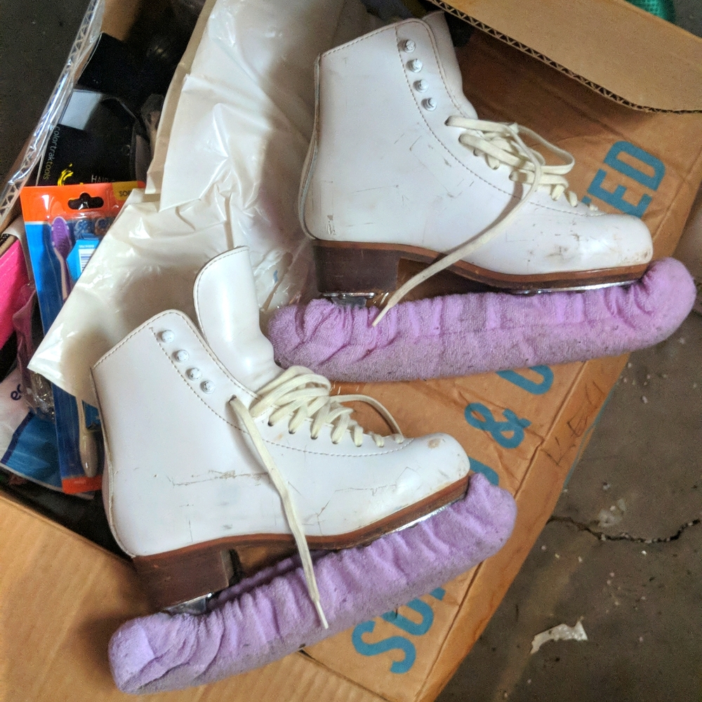 Jackson Ice skates 3.5c